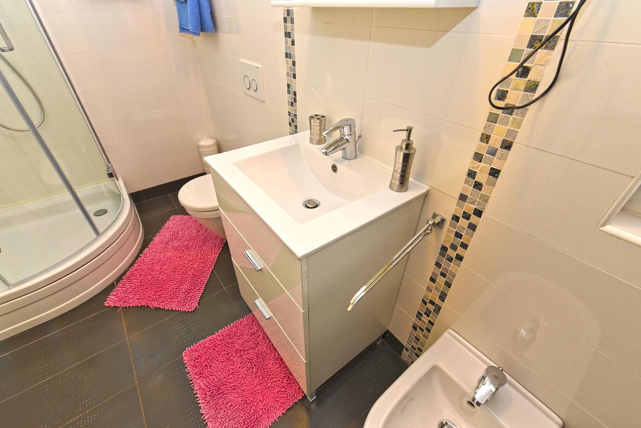 Apartment Monfiorenzo 1551 Ровинь Экстерьер фото